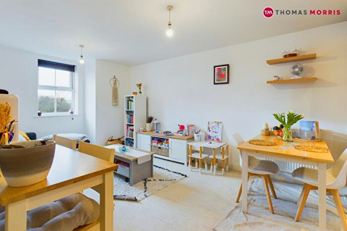 2 Bedroom Apartment To Rent In Stone Hill, Loves Farm, St Neots, Cambs, PE19