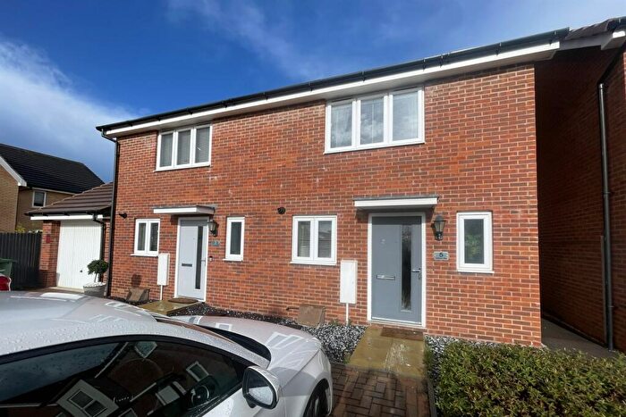 2 Bedroom House To Rent In Jackson Way, Littlhampton, BN17