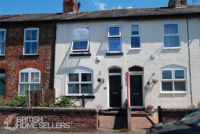 2 Bedroom Terraced House For Sale In Lindow Street, Sale, Greater Manchester, M33