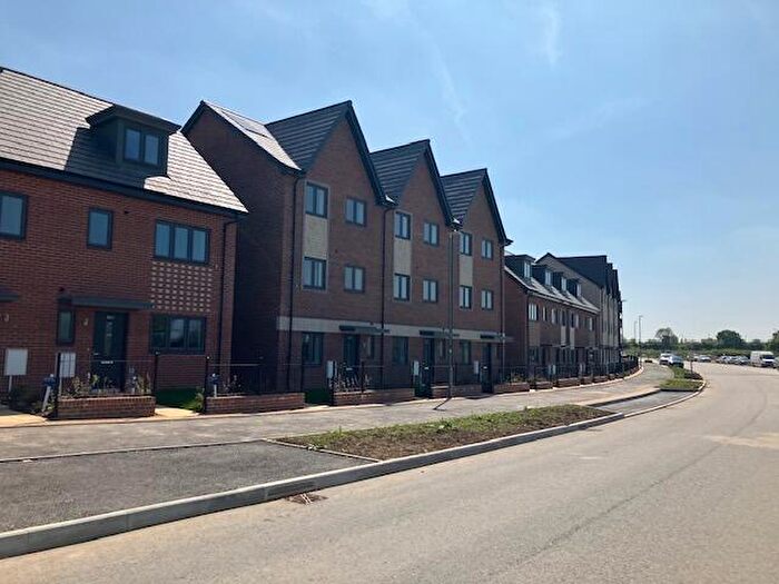 4 Bedroom House To Rent In Barrosa Way, Whitehouse, Milton Keynes, MK8