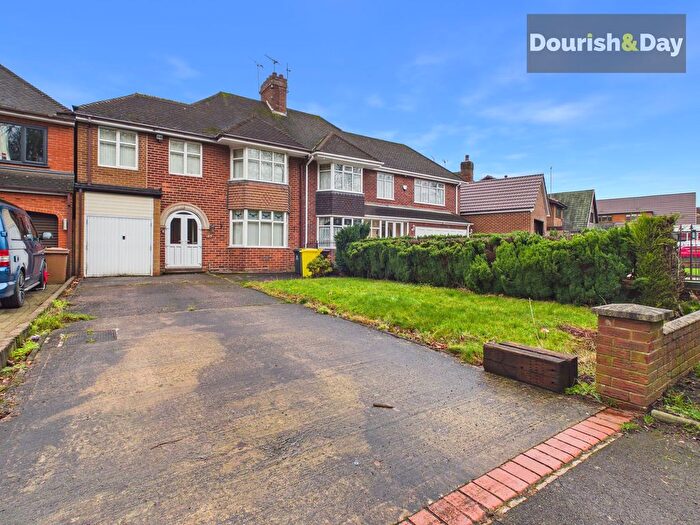 3 Bedroom Semi Detached House For Sale In Sneyd Lane, Essington, WV11