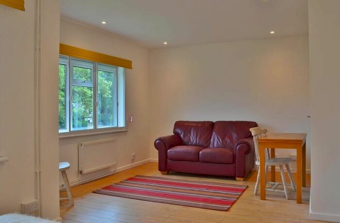 1 Bedroom Flat To Rent In Banbury Road, Summertown, OX2