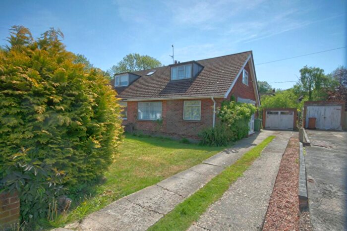 3 Bedroom Semi-Detached House For Sale In Keydale Road, Wheatley, OX33