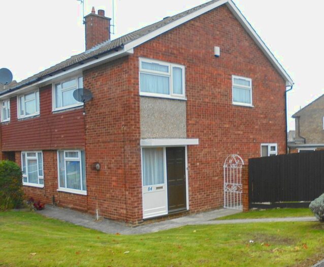 3 Bedroom Semi-Detached House To Rent In Birkdale Drive, Alwoodley, Leeds, LS17