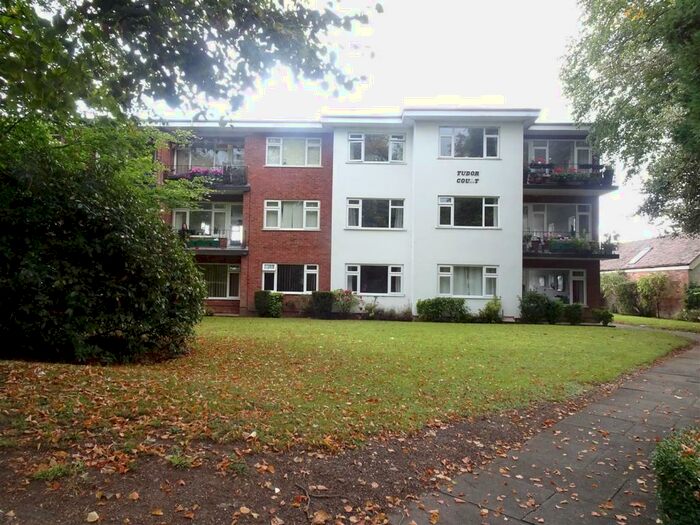 2 Bedroom Flat To Rent In Belwell Lane, Four Oaks, Sutton Coldfield, B74