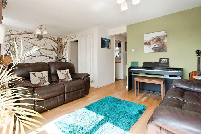 2 Bedroom Terraced House For Sale In Meadow Way, Harston, Cambridge, CB22
