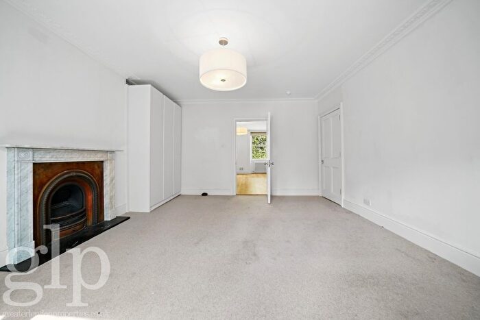 1 Bedroom Flat To Rent In Gower Street, Bloomsbury, WC1E