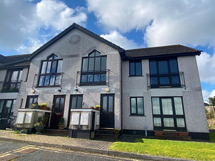 2 Bedroom Flat To Rent In Daniell Court, Truro, TR1