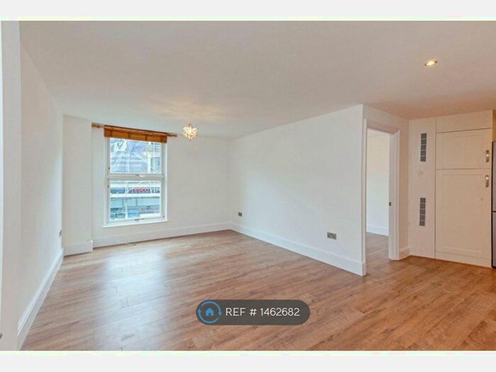 1 Bedroom Flat To Rent In Wandsworth Road, London, SW8