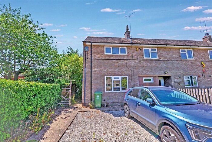 2 Bedroom Flat For Sale In Batsford Flats, Whatcote, Shipston-On-Stour, CV36