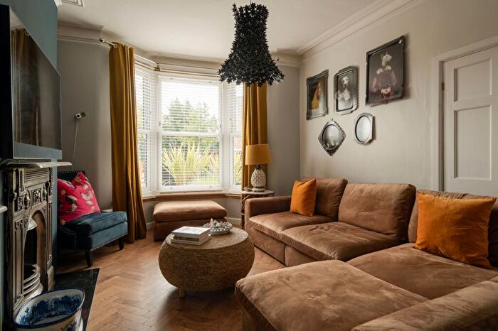 3 Bedroom Terraced House For Sale In Grove Green Road, Leytonstone, London, E11