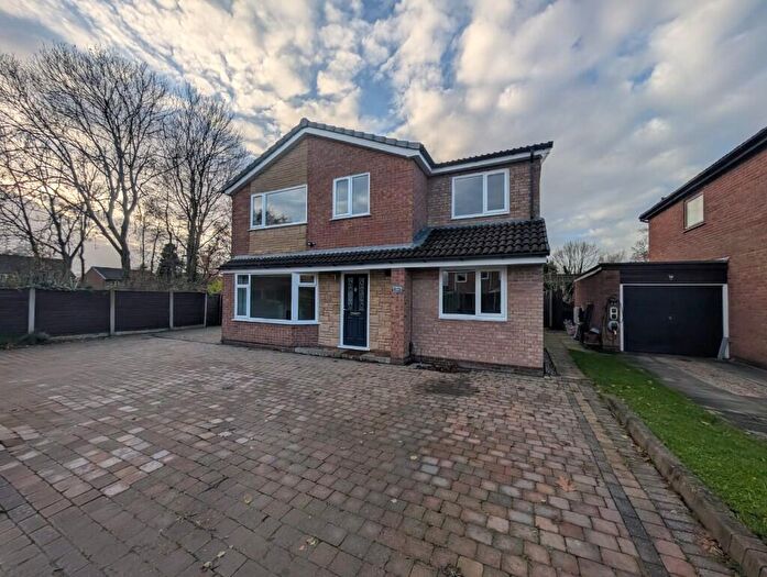 5 Bedroom Detached House To Rent In Wheatfield, Leyland, Lancashire, PR26