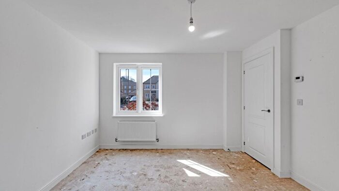 2 Bedroom Terraced House For Sale In Bradford Fp, Bradford, BD10