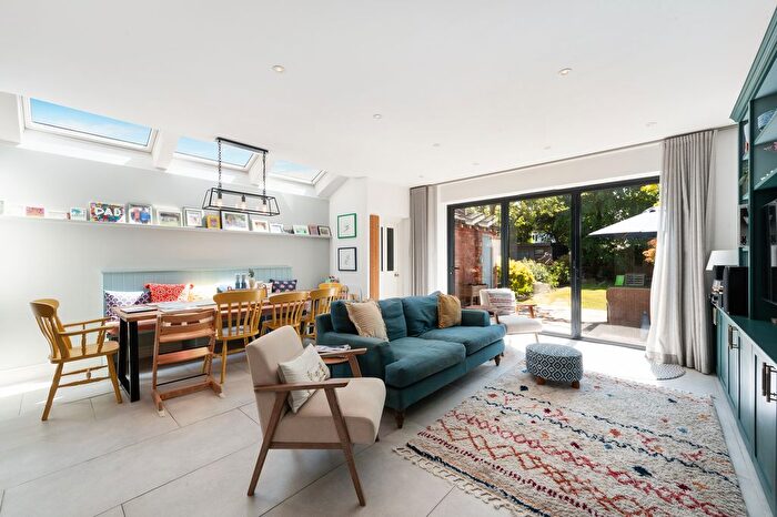 4 Bedroom Property To Rent In Coombe Lane, SW20