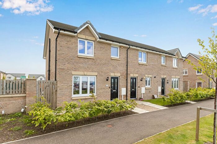 3 Bedroom End Of Terrace House For Sale In Niven Way, West Craigs, Corstorphine, Edinburgh, EH12