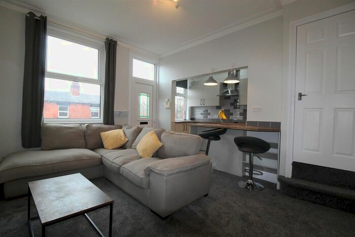 3 Bedroom Terraced House To Rent In Highbury Road, Headingley, Leeds, LS6