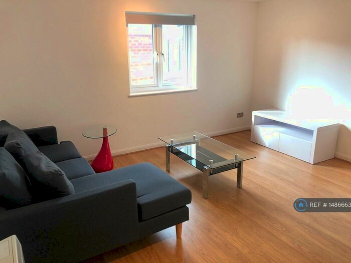 1 Bedroom Flat To Rent In Frensham Court, London, NW4