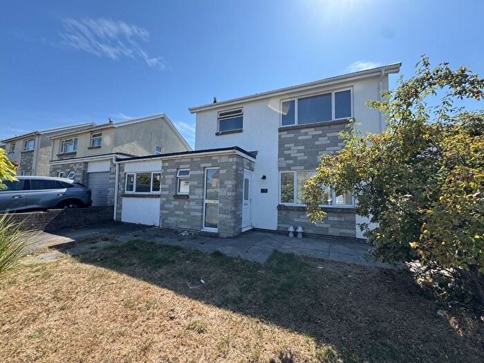 4 Bedroom Detached House For Sale In Heol Gollen, North Park Estate, Cardigan, SA43