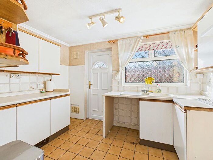 2 Bedroom Semi-Detached Bungalow For Sale In Pear Tree Close, Bridgwater, TA6