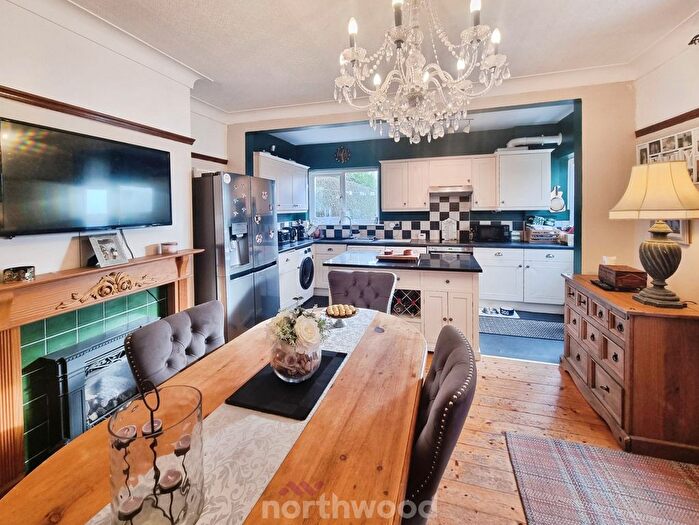 3 Bedroom Semi-Detached House For Sale In Sandringham Road, Town Moor, Doncaster, DN2