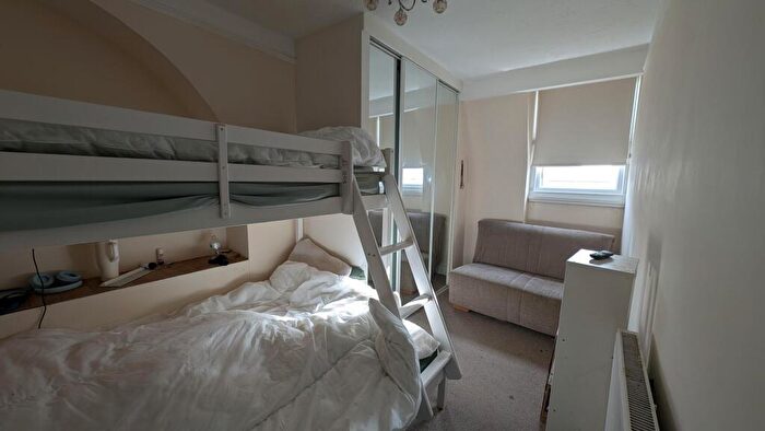 3 Bedroom Flat To Rent In Sandgate Road, Folkestone, CT20