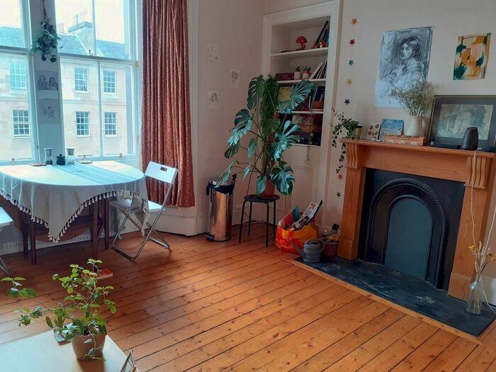 2 Bedroom Flat To Rent In Leith Walk, Edinburgh, EH6