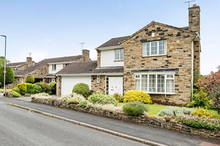 3 Bedroom Detached House For Sale In Wentworth Gate, Wetherby, West Yorkshire, LS22