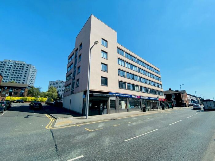 1 Bedroom Flat To Rent In Millbrook Street, Stockport, Greater Manchester, SK1