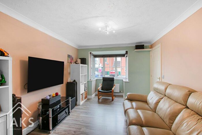 3 Bedroom Detached House For Sale In Welland Road, Hilton, DE65