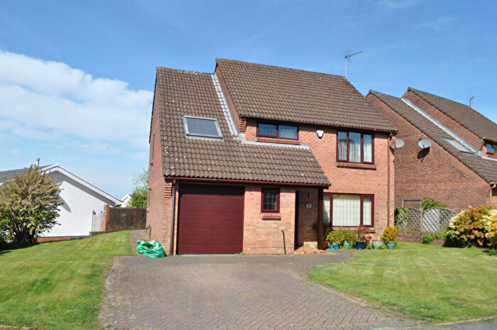 4 Bedroom Detached House For Sale In Orchard Drive Three Crosses Swansea, SA4