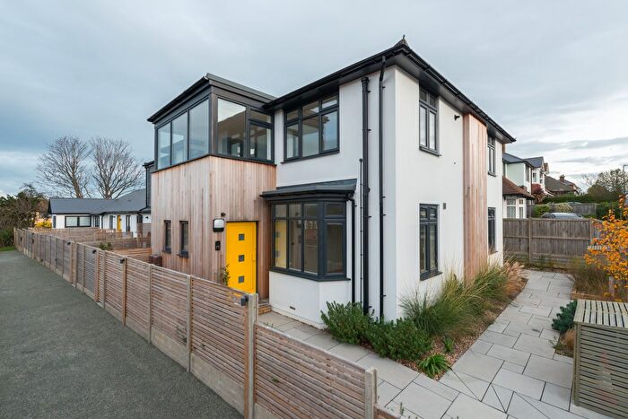 2 Bedroom Flat For Sale In Gloucester Road, Whitstable, CT5