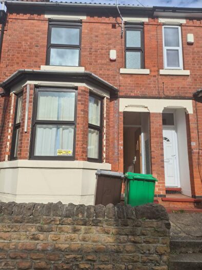 6 Bedroom Terraced House To Rent In Kimbolton Avenue, Nottingham, NG7