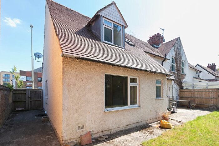 1 Bedroom Flat To Rent In West Way, Botley, Oxford, OX2