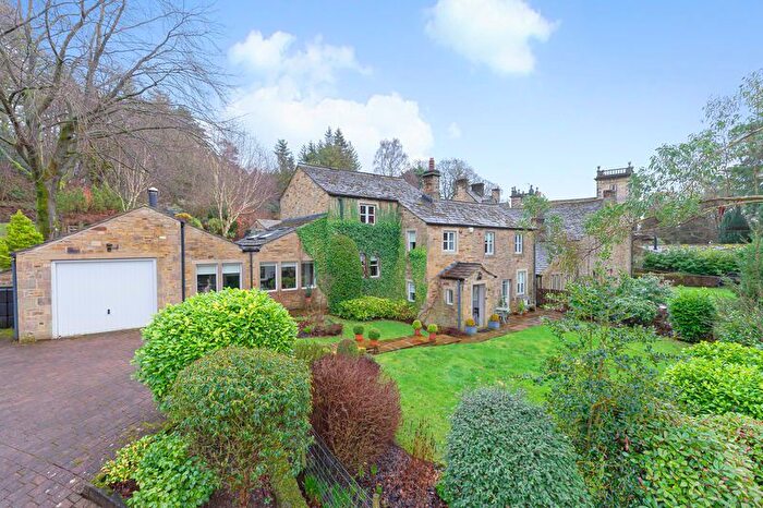 3 Bedroom Property For Sale In Fox Cottage, Rylestone, BD23