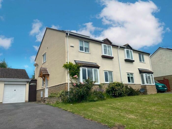4 Bedroom Semi-Detached House For Sale In Dinnis Close, Tedburn St. Mary, EX6