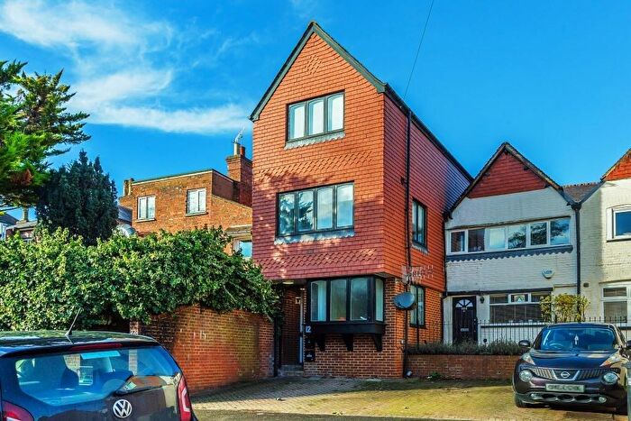 1 Bedroom Apartment To Rent In Paper Mews, Dorking, RH4