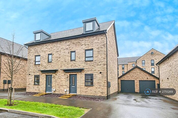 4 Bedroom Semi Detached House To Rent In Dalby Strand, Swindon, SN1