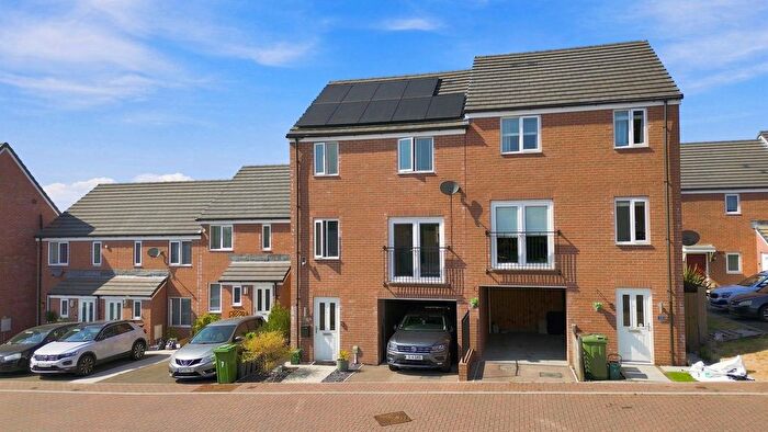 3 Bedroom Semi-Detached House For Sale In Cae'r Hen Dy, Blackwood, Oakdale, Caerphilly, NP12