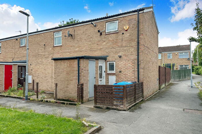 3 Bedroom Semi-Detached House For Sale In Fulmar Close, Bransholme, Hull, HU7