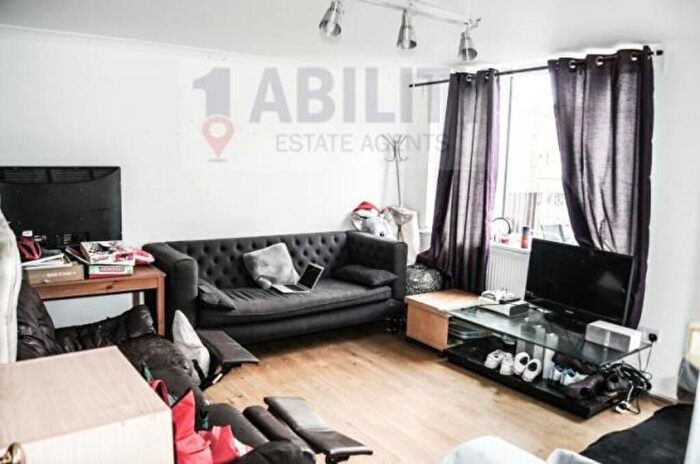 4 Bedroom Flat To Rent In Bermondsey, SE16