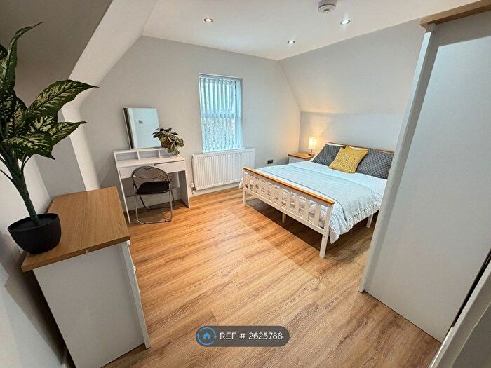 3 Bedroom Flat To Rent In Stanmore Road, Birmingham, B16