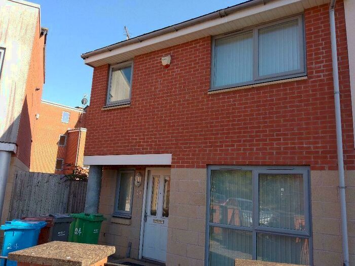 3 Bedroom Semi-Detached House To Rent In Bosworth Street, Manchester, M11