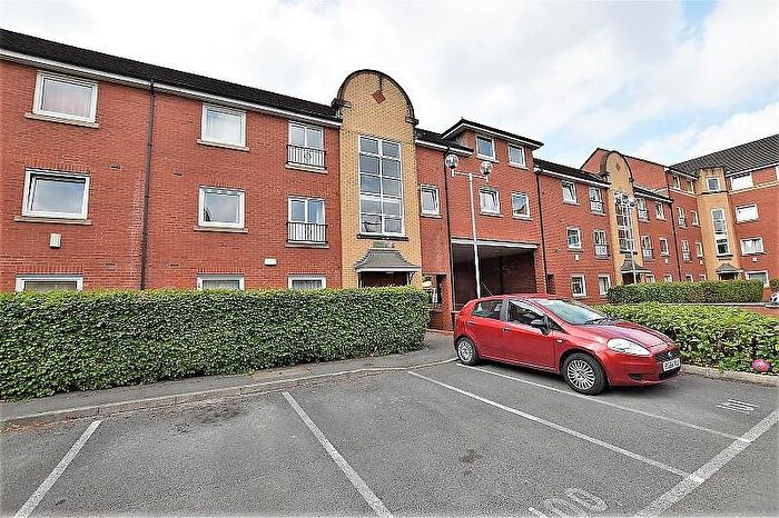 2 Bedroom Flat To Rent In Whiteoak Road, Fallowfield, Manchester, M14