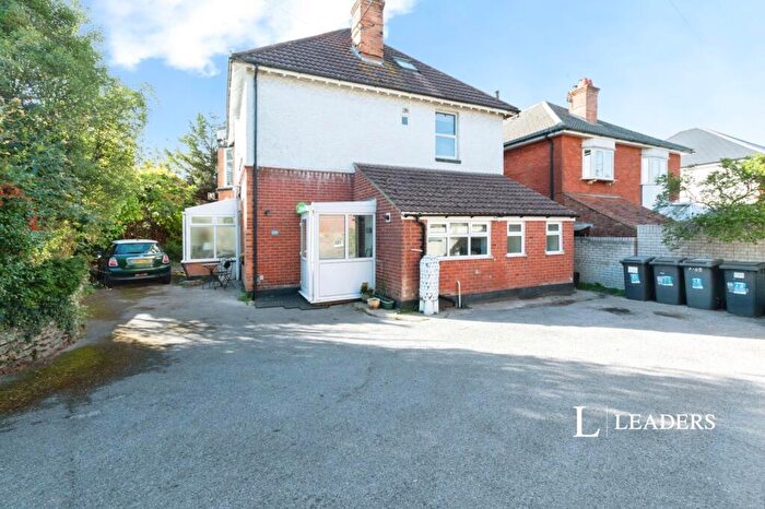 1 Bedroom Flat To Rent In Charminster Road, Bournemouth, Dorset, BH8