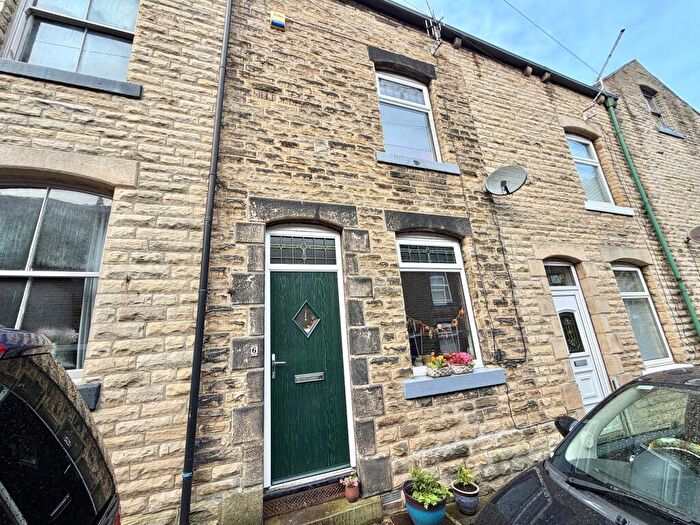3 Bedroom Terraced House For Sale In Cambridge Street, Hebden Bridge, HX7