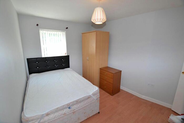 1 Bedroom Apartment To Rent In Ashbourne Road - Student, DE22