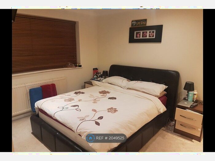 4 Bedroom Detached House To Rent In Collyer Road, Stokenchurch, High Wycombe, HP14