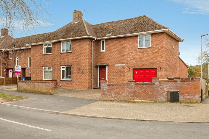 4 Bedroom End Of Terrace House For Sale In Buttermere Road, Norwich, NR5
