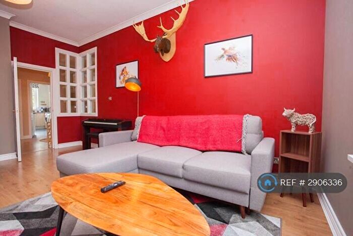 2 Bedroom Flat To Rent In Willowbank St, Glasgow, G3