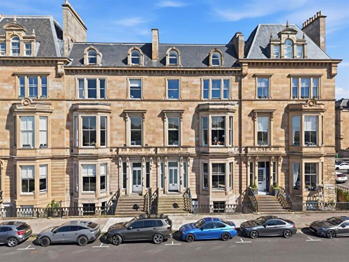 2 Bedroom Flat For Sale In / Park Terrace, Park, G3